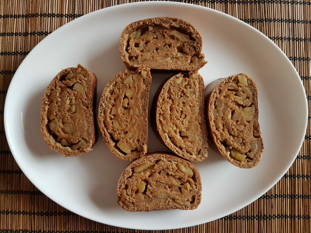 Mehr über den Artikel erfahren Apfelstrudel – in 2 Varianten super genial