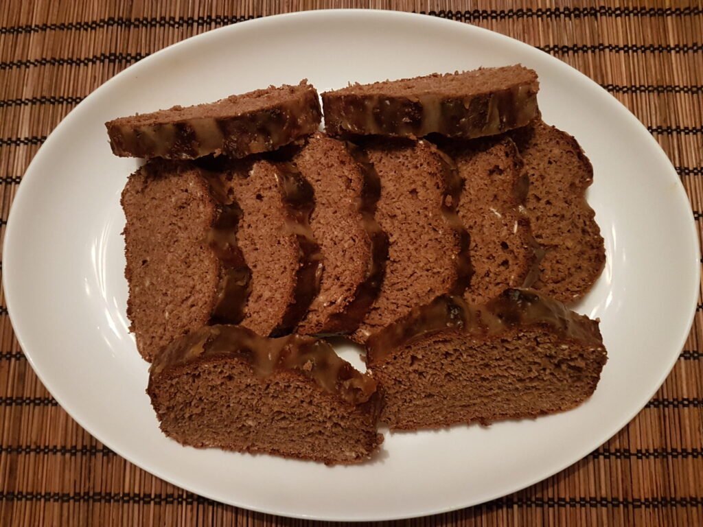 You are currently viewing Vegan banana bread – simply moist & healthy