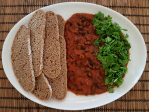 Read more about the article Bread with black beans and arugula – 1 A