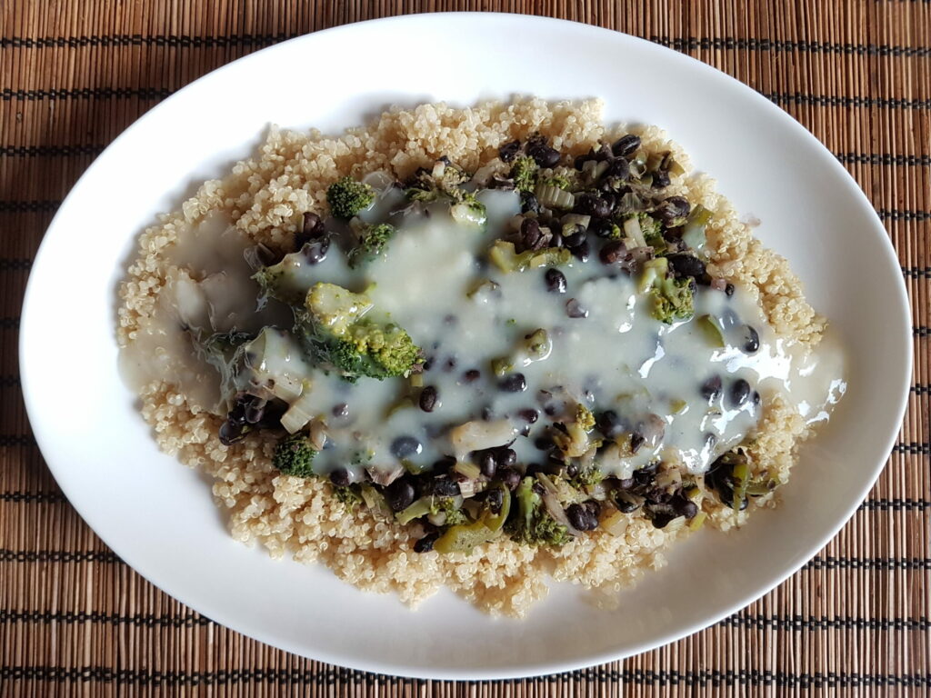 Read more about the article Quinoa mit schwarzen Bohnen – immer lecker