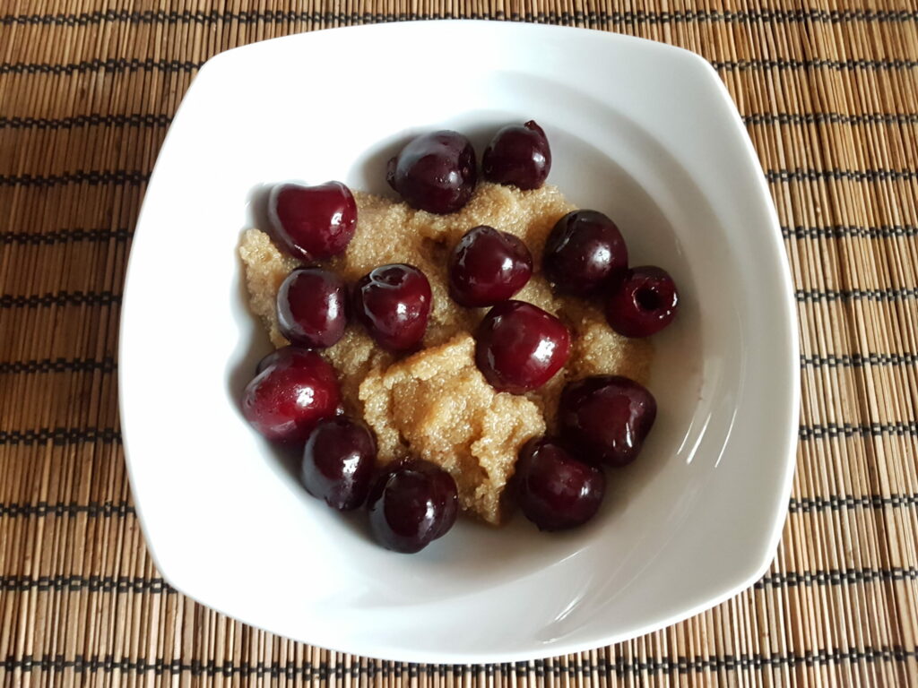 Read more about the article Amaranth with cherries – super combination