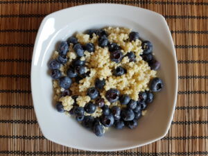 Read more about the article Millet porridge with blueberries – tasty