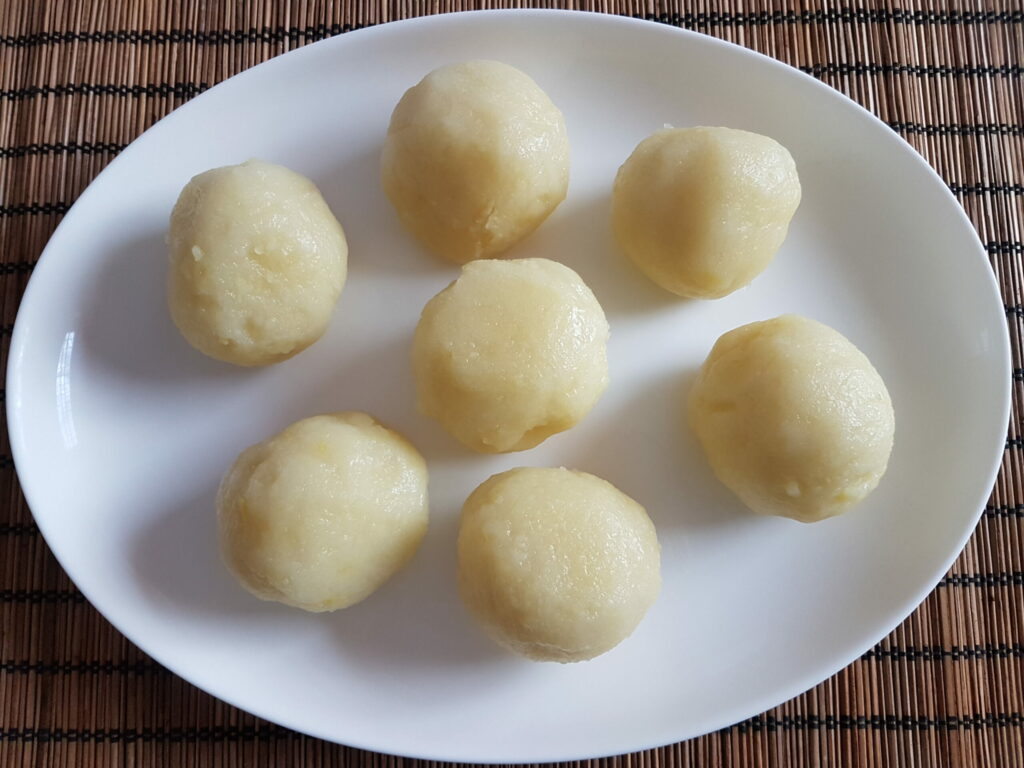 Read more about the article Make your own potato dumplings – a classic