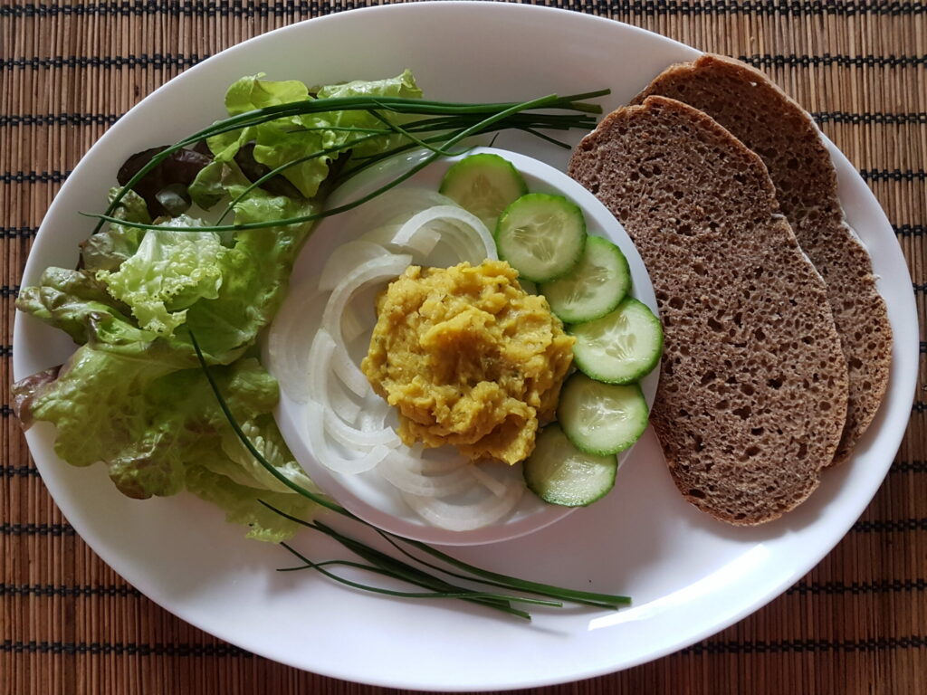 Read more about the article Lentil curry spread – mild temptation