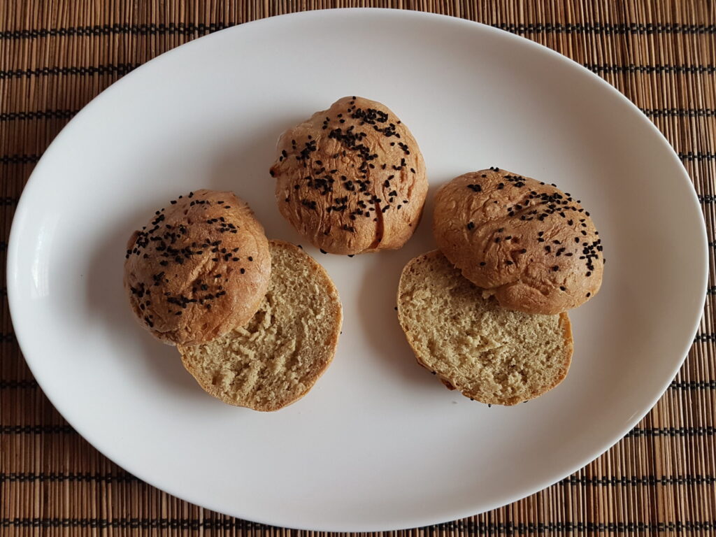 Mehr über den Artikel erfahren Airfryer Milchbrötchen – zart und goldbraun