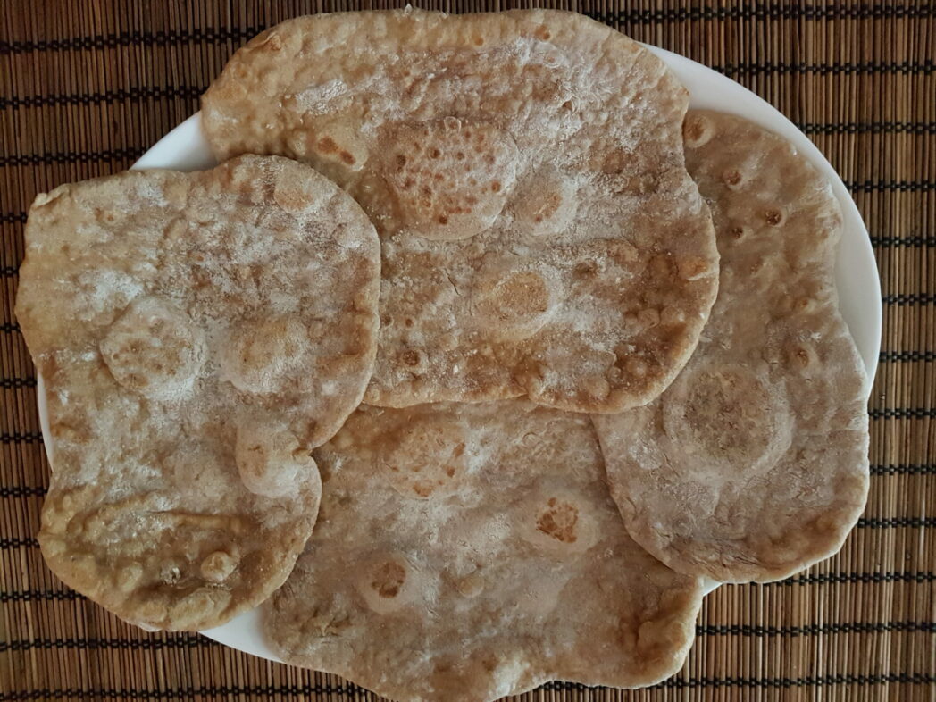 Read more about the article Naan bread without yeast – quick and easy