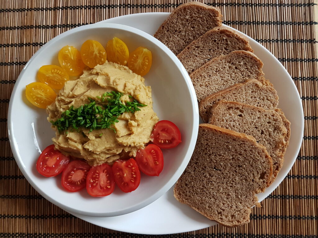 Read more about the article Red lentil spread with curd bread – fine