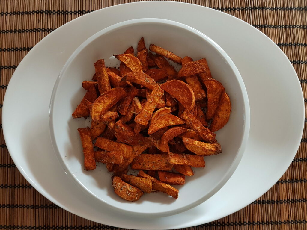 Read more about the article Süßkartoffelpommes mit Kräuter – würzig