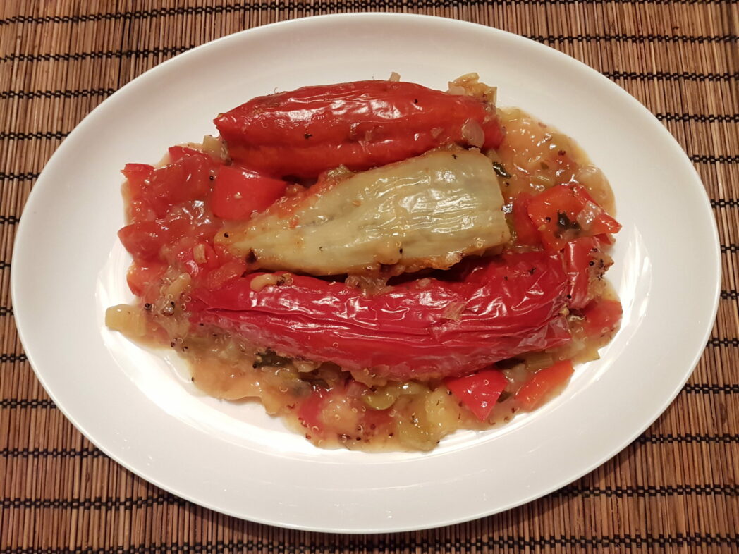 Read more about the article Stuffed pointed peppers – colorful variety