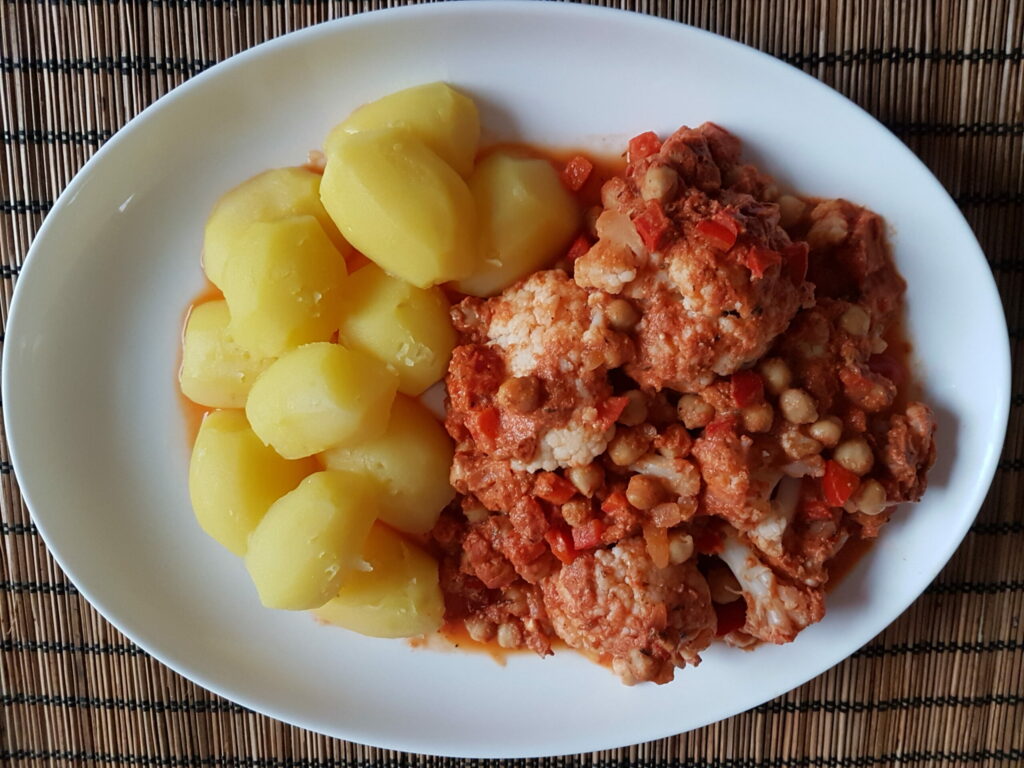 Read more about the article Baked cauliflower – fruity red